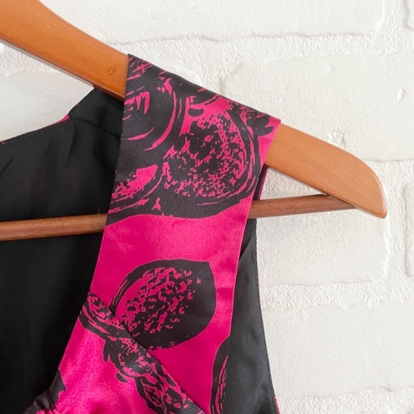 Vintage Y2K Tank top Satin Betsey Johnston Dark Romantic Roses print Red Black L - Picture 9 of 11